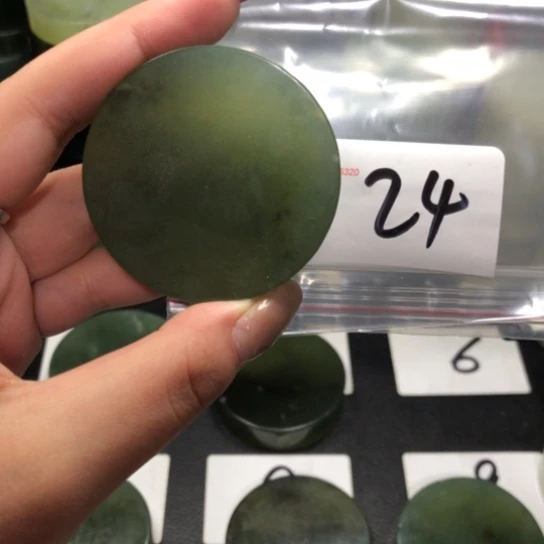 蛇纹石玉天然岫玉成品珠宝 未镶嵌未镶嵌