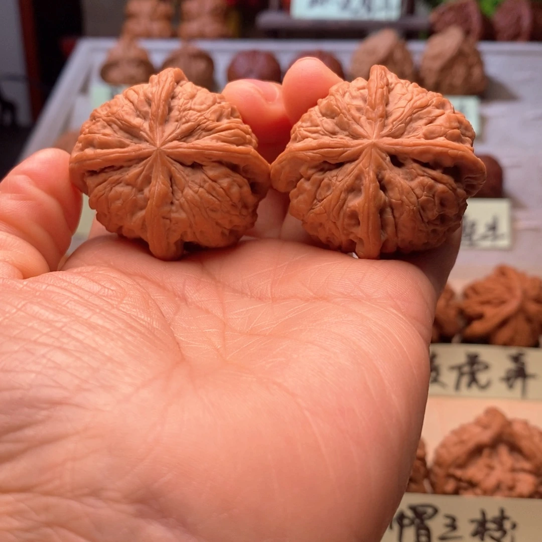 黄***马把件文玩核桃雨花石四棱