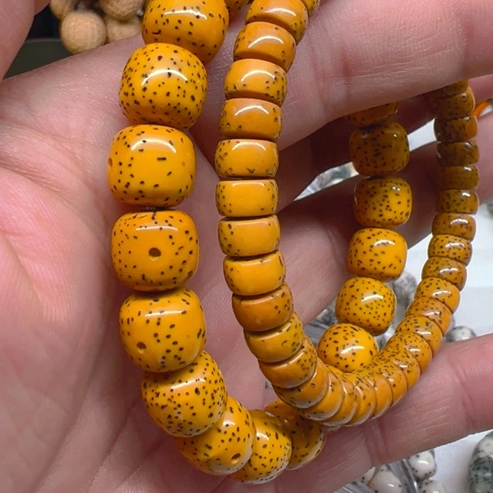 星月菩提手串于*x11鸡油黄