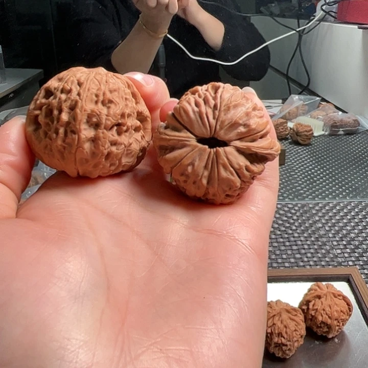 用***圣43全品无修大团圆狮子头