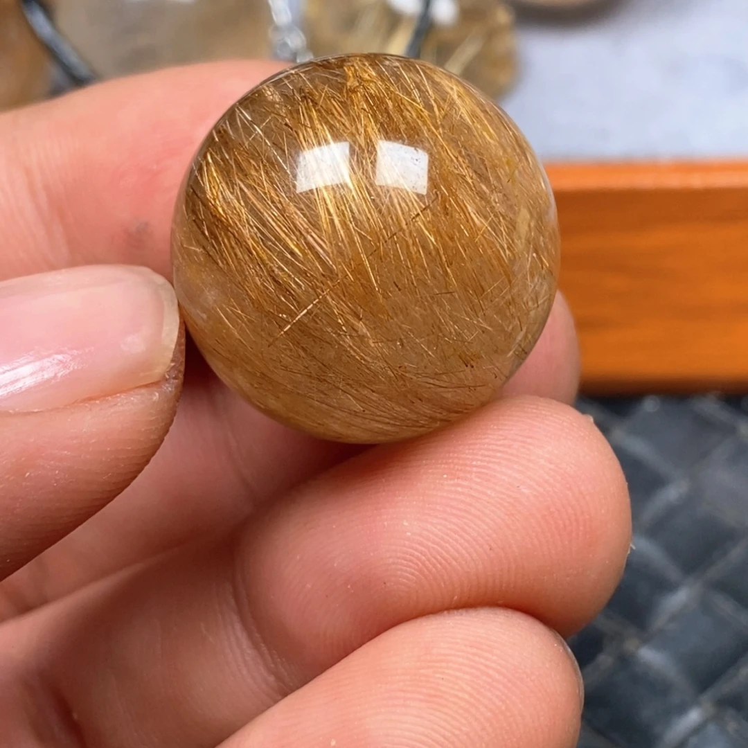 喵****颈饰未镶嵌水晶水晶