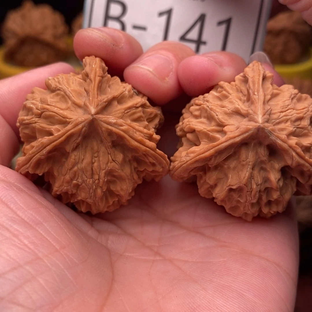 文玩核桃把件正奔38