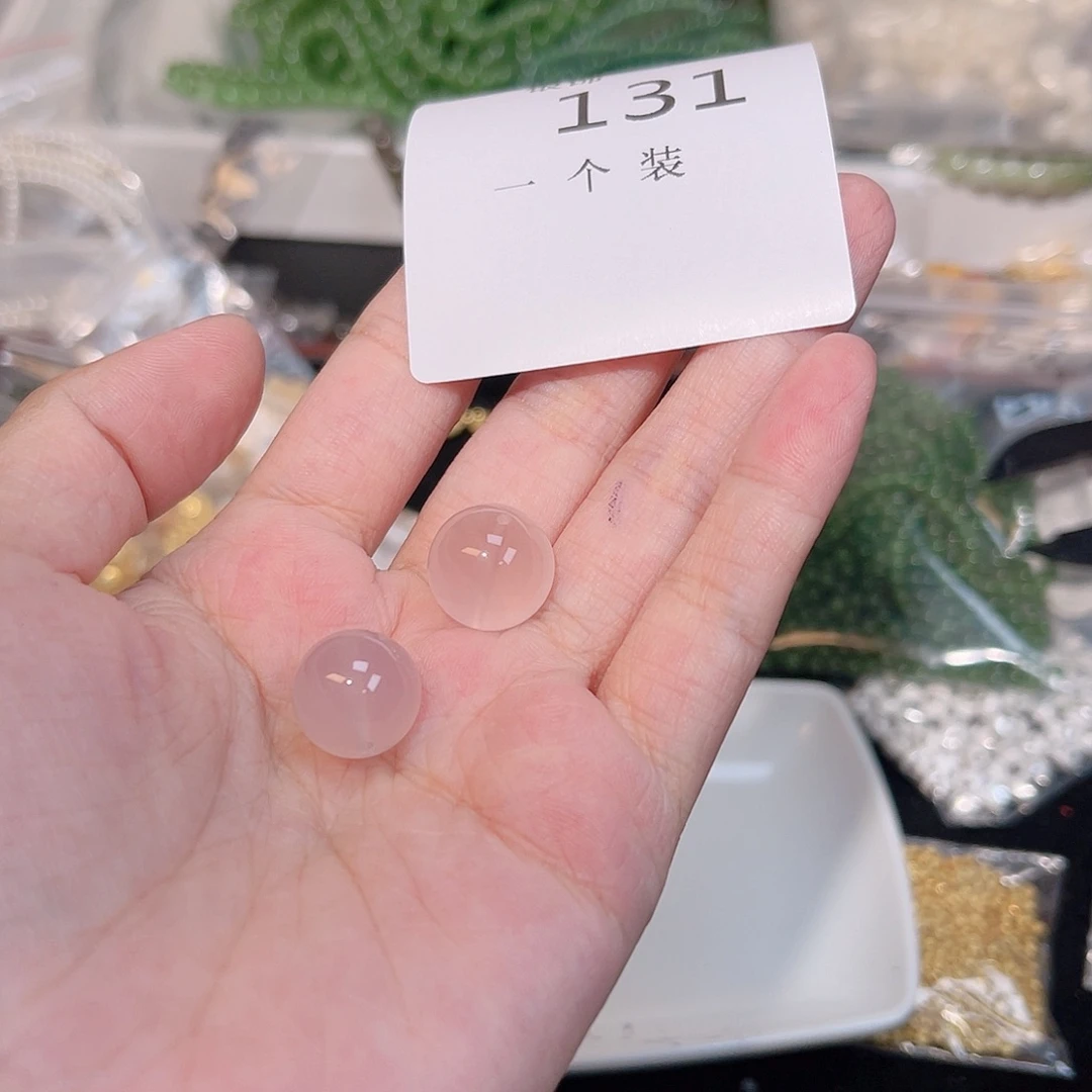 未镶嵌珠宝半成品水晶131 。