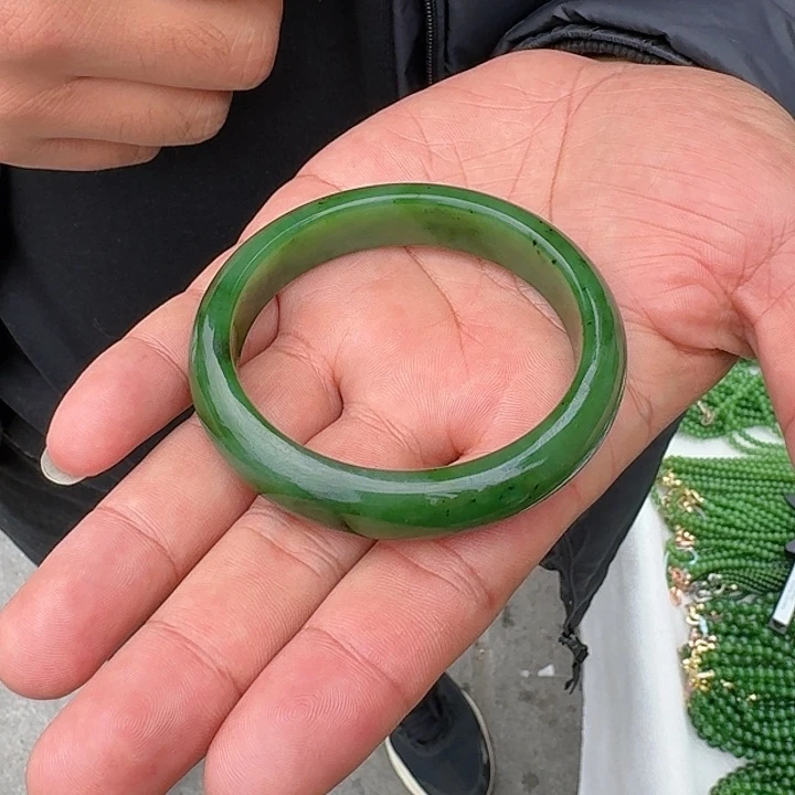 未镶嵌手镯和田玉60