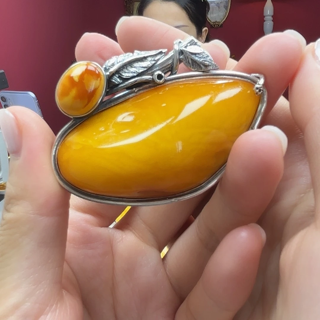 未镶嵌颈饰蜜蜡1吊坠