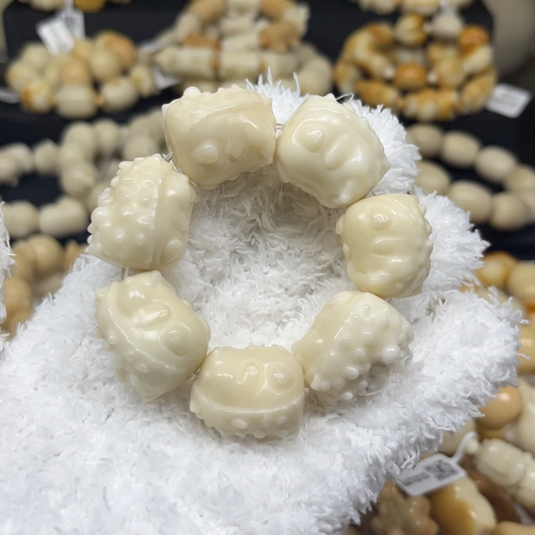 白玉菩提手串8.15.32刺猬福利