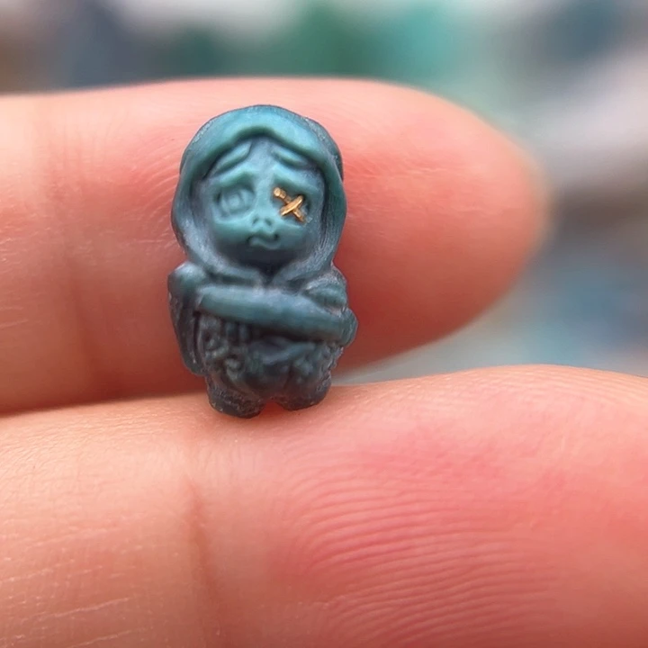 绿松石颈饰未镶嵌侯**果