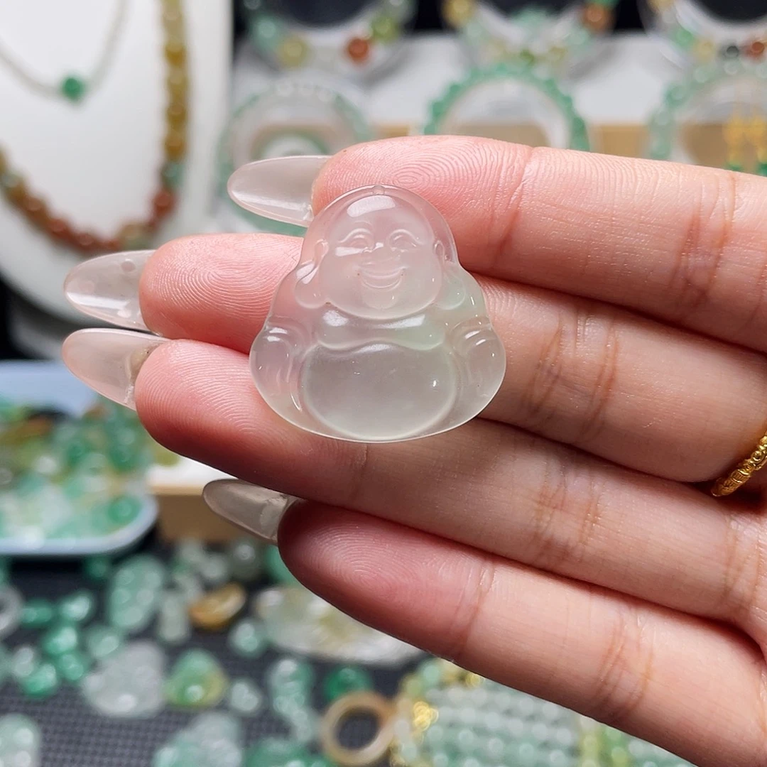 颈饰未镶嵌石英质玉