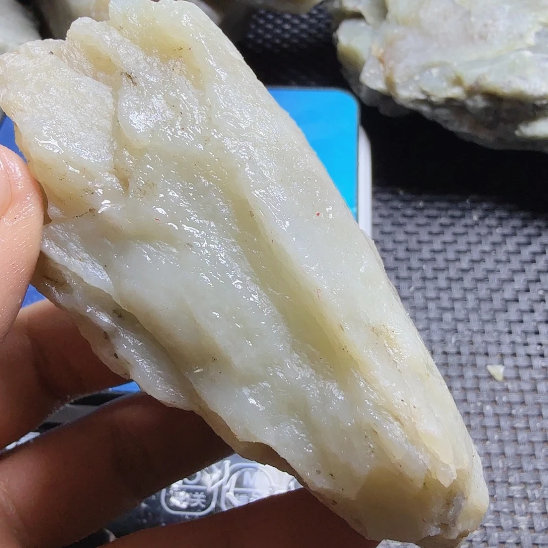 和田玉（糖玉）未镶嵌珠宝半成品