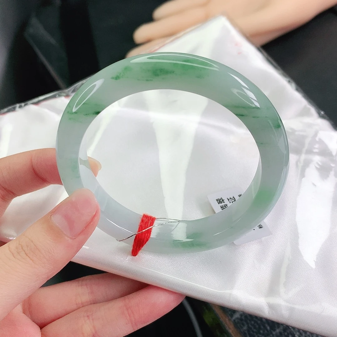 翡翠未镶嵌手镯56.5圈