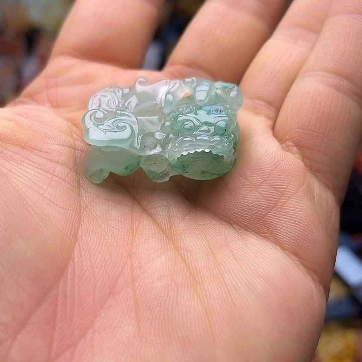 石英质玉（黄龙玉）颈饰未镶嵌