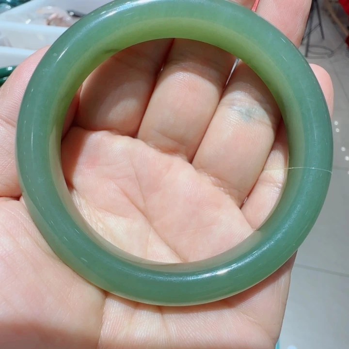 小***悦未镶嵌手镯和田玉19