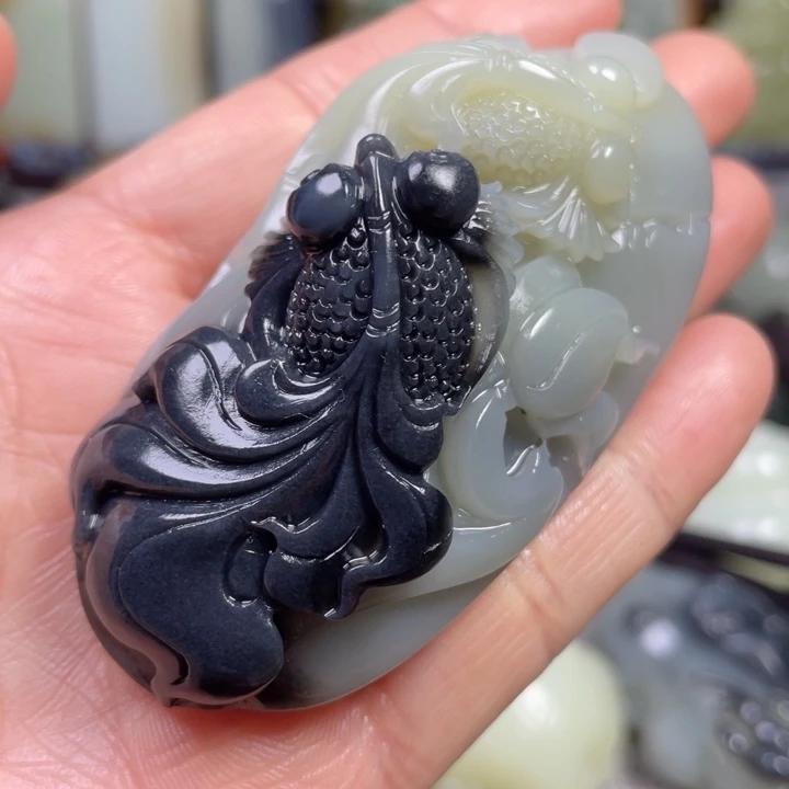 和田玉未镶嵌挂件