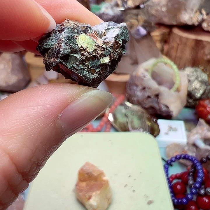 ****)未镶嵌水晶珠宝半成品