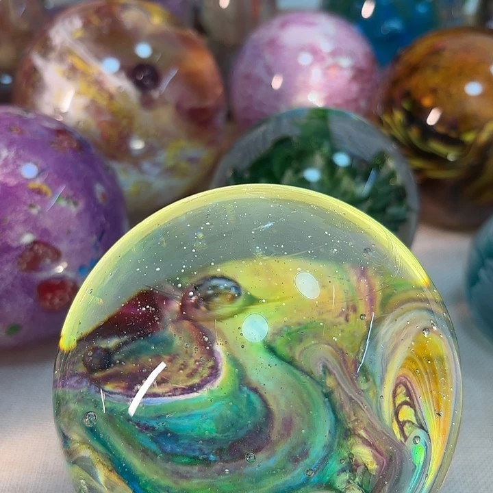 宫***-琉璃手工艺品微瑕
