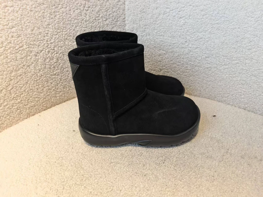 老王甄选 冬季新款 百搭保暖加厚款女士雪地靴