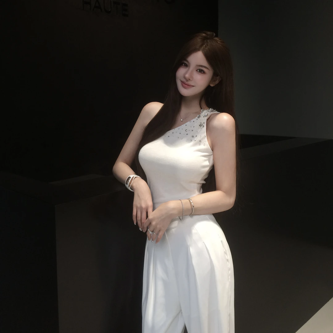 FAY【浪漫曲谱】重工手缝钻定制面料微弹力斜肩吊带上衣