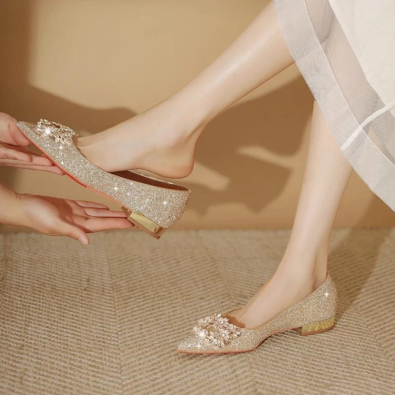 平底婚鞋女2025新款孕妇结婚鞋女新娘鞋水晶鞋伴娘鞋低跟日常可穿