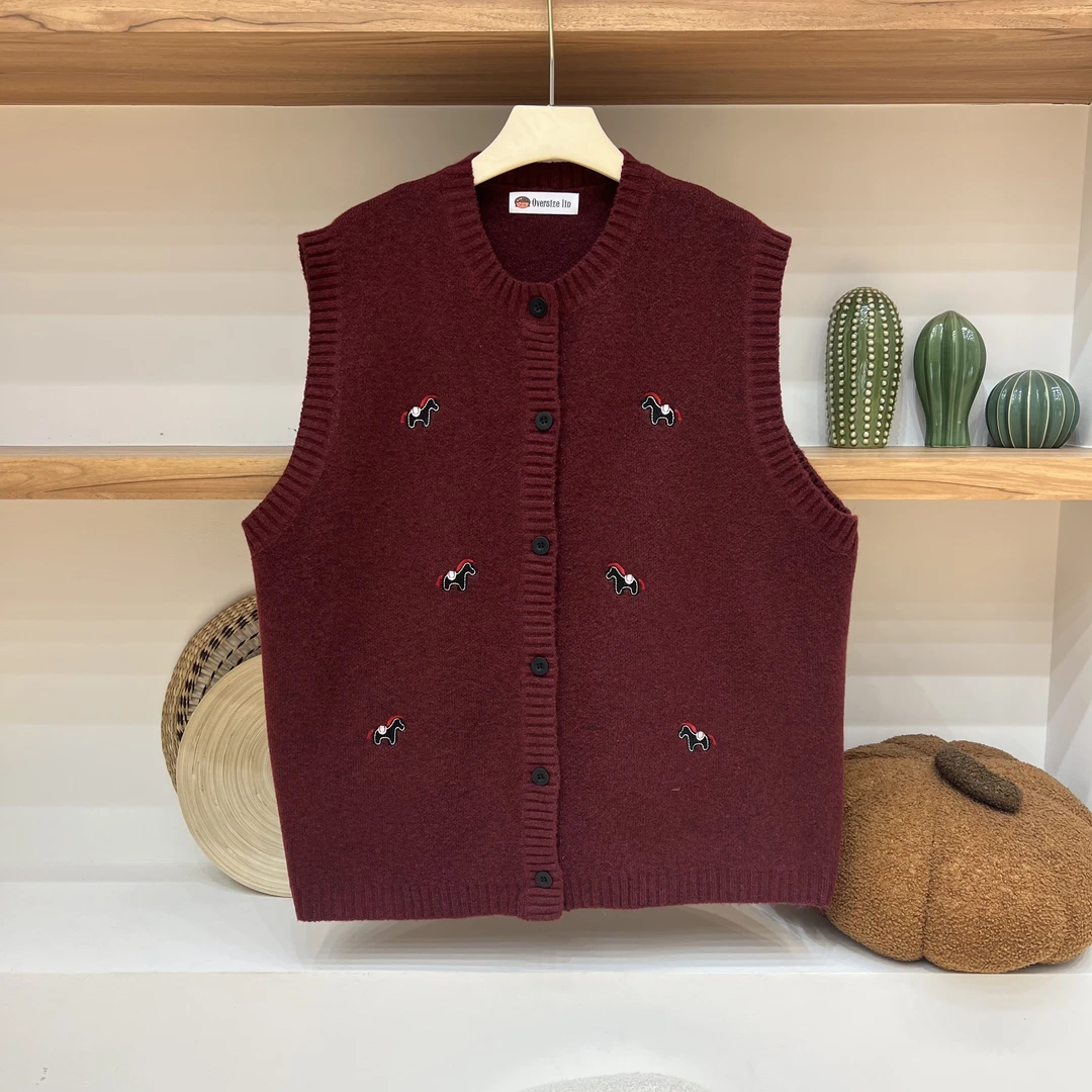 【OVERSIZE LIN】2026冬季新款韩版慵懒休闲刺绣小马针织开衫马甲