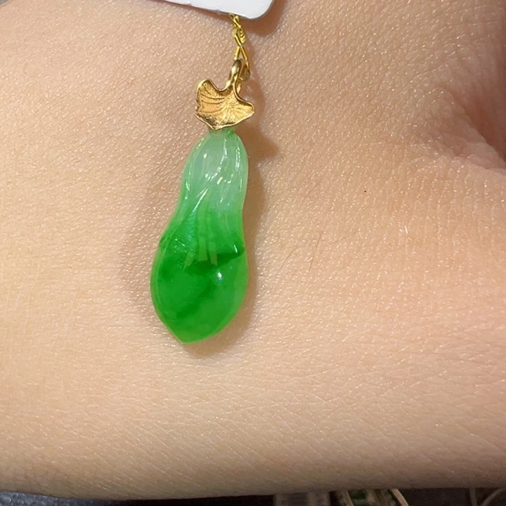 翡翠挂件18K金镶嵌翡翠