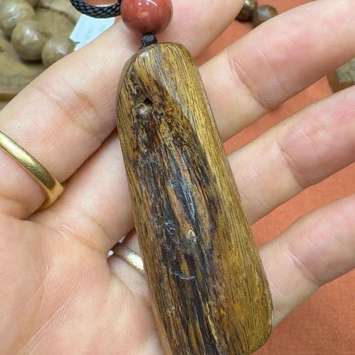 大叶紫檀（黑酸枝木类）