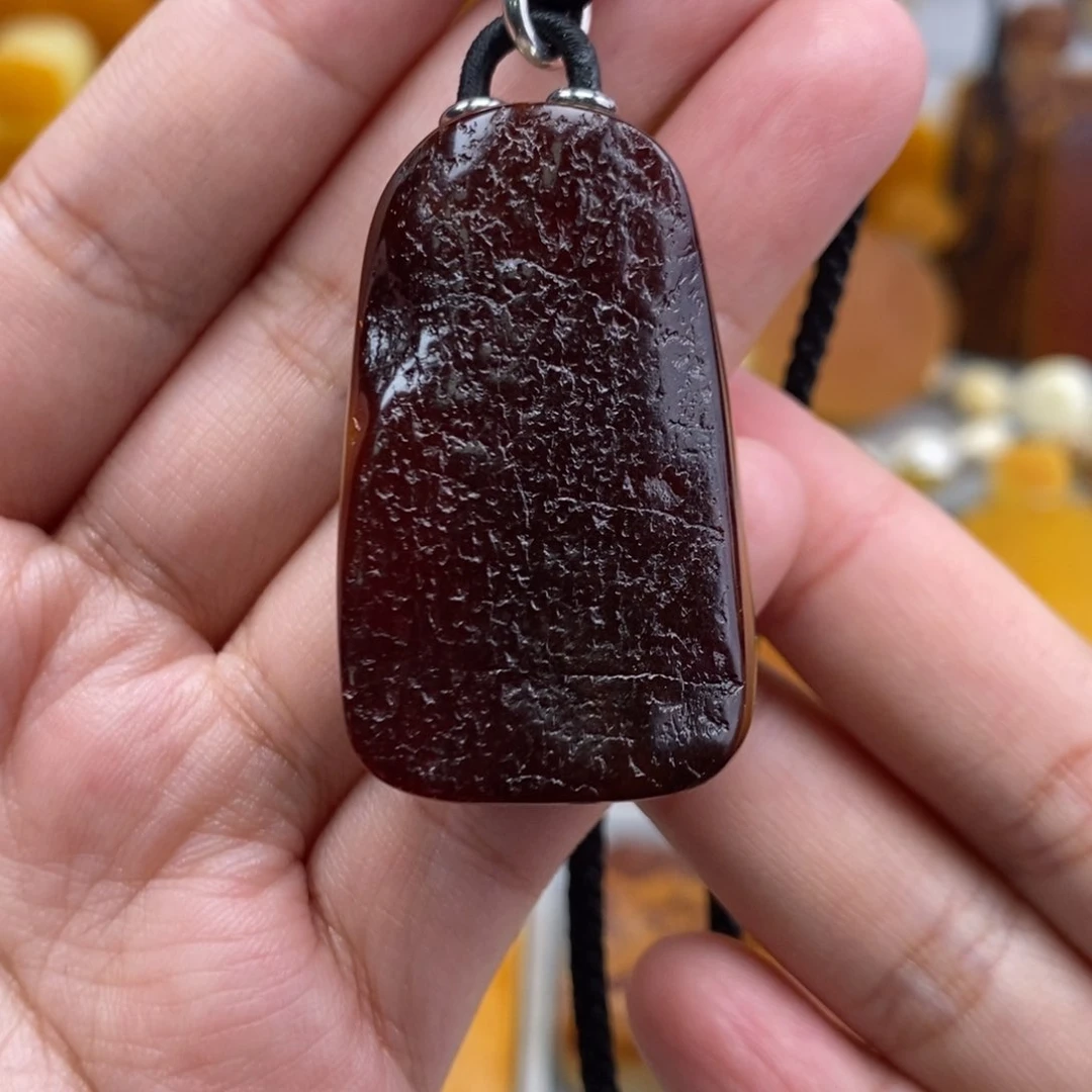琥珀吊坠(赠链)未镶嵌