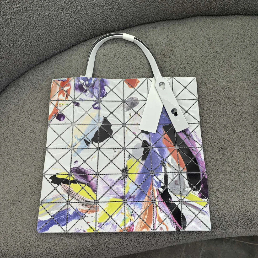 99新 Issey Miyake/三宅一生 新款水墨六格双面手提包12216098