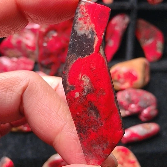 昌化鸡血石昌化鸡血石精品挂件