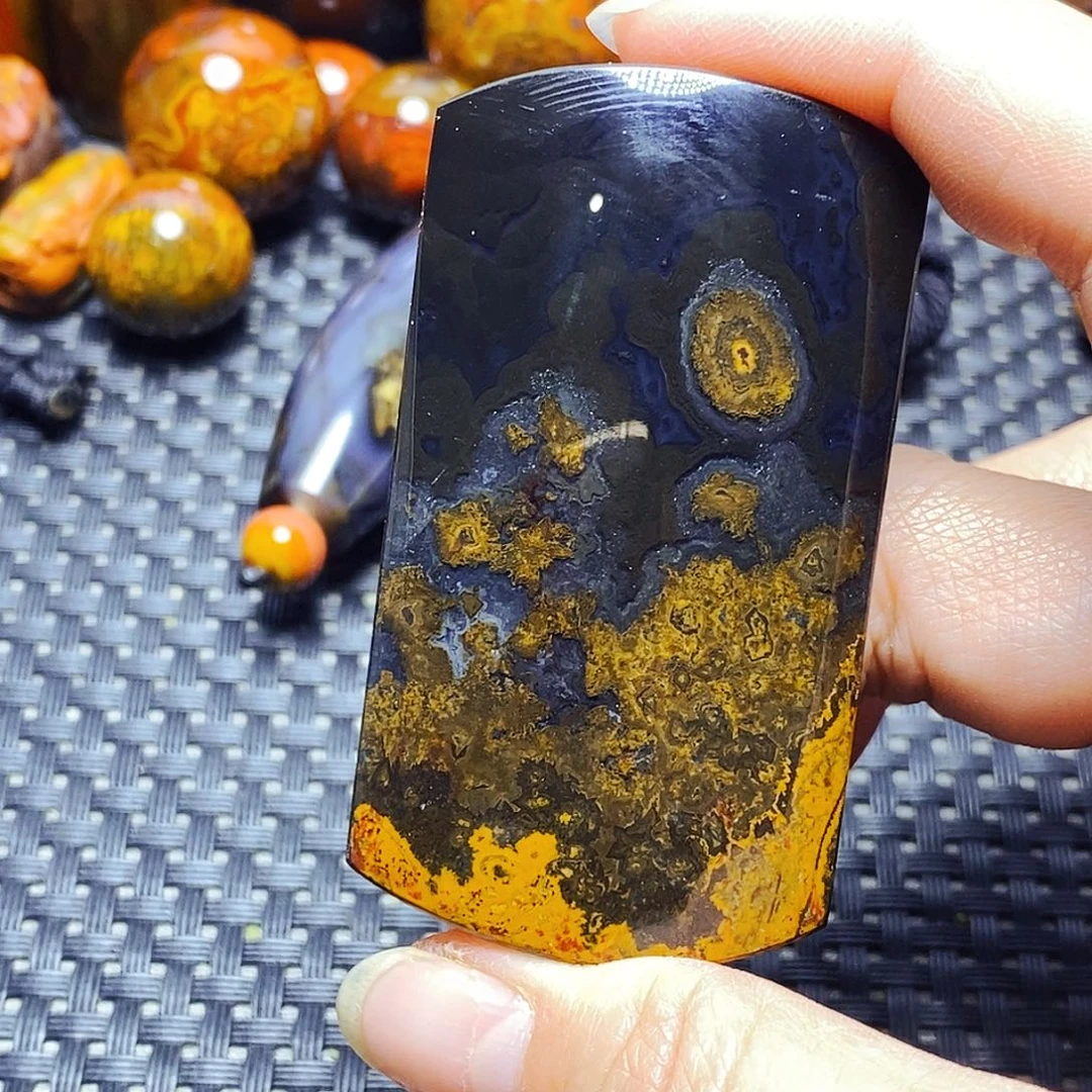 未镶嵌颈饰玛瑙/玉髓?*H