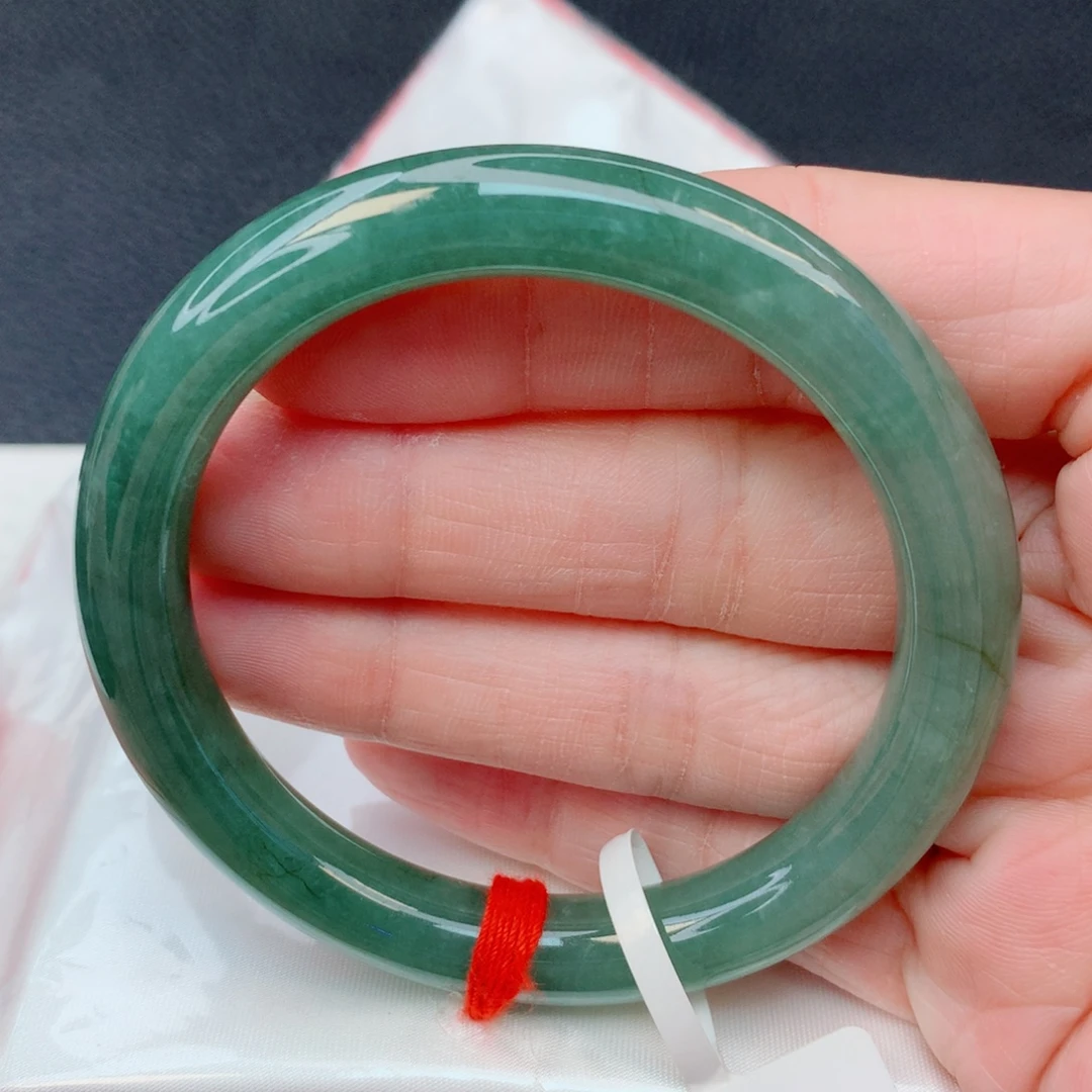 彩***糖翡翠未镶嵌手镯53圆条
