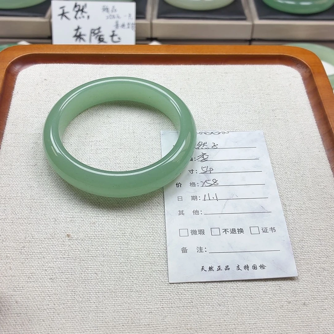 -***.石英质玉未镶嵌手镯