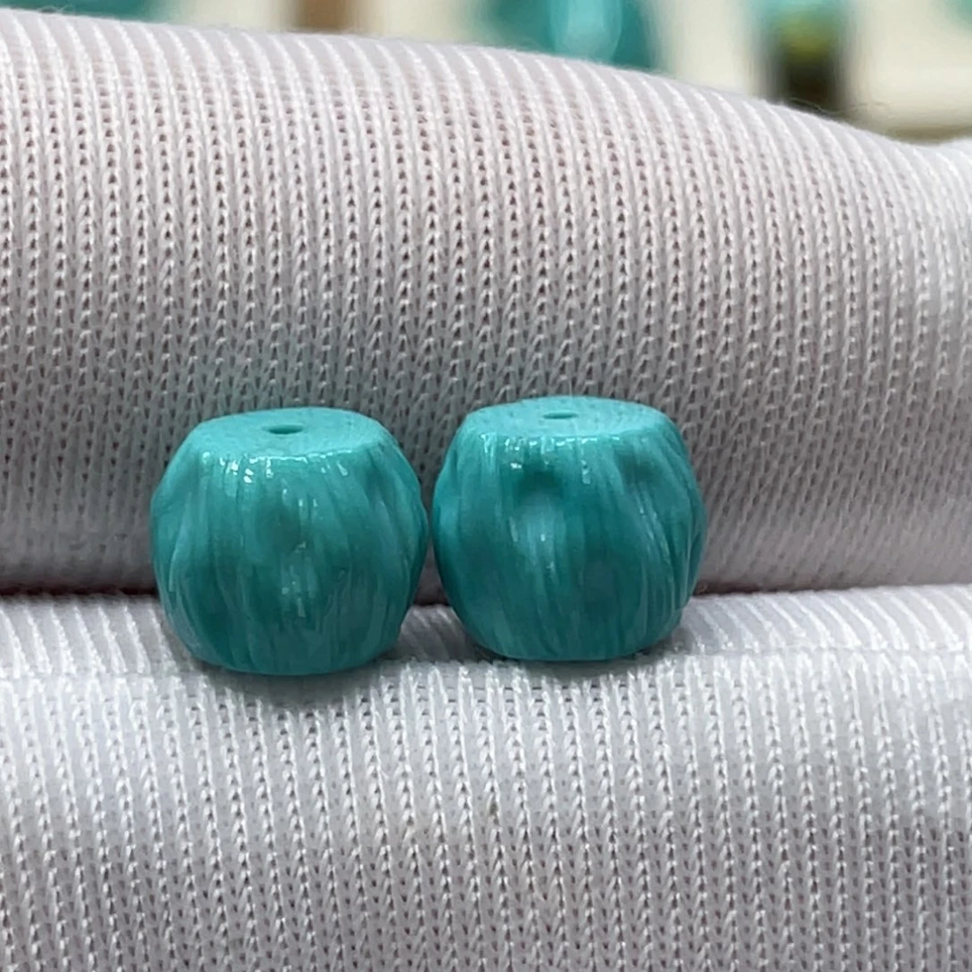 未镶嵌绿松石颈饰