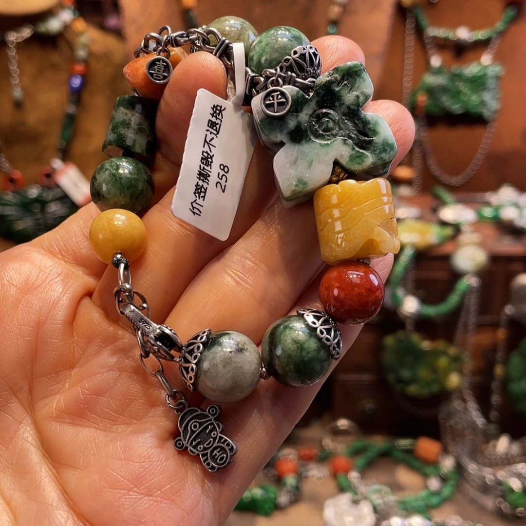 【闪购商品】吊坠(赠链)未镶嵌翡翠