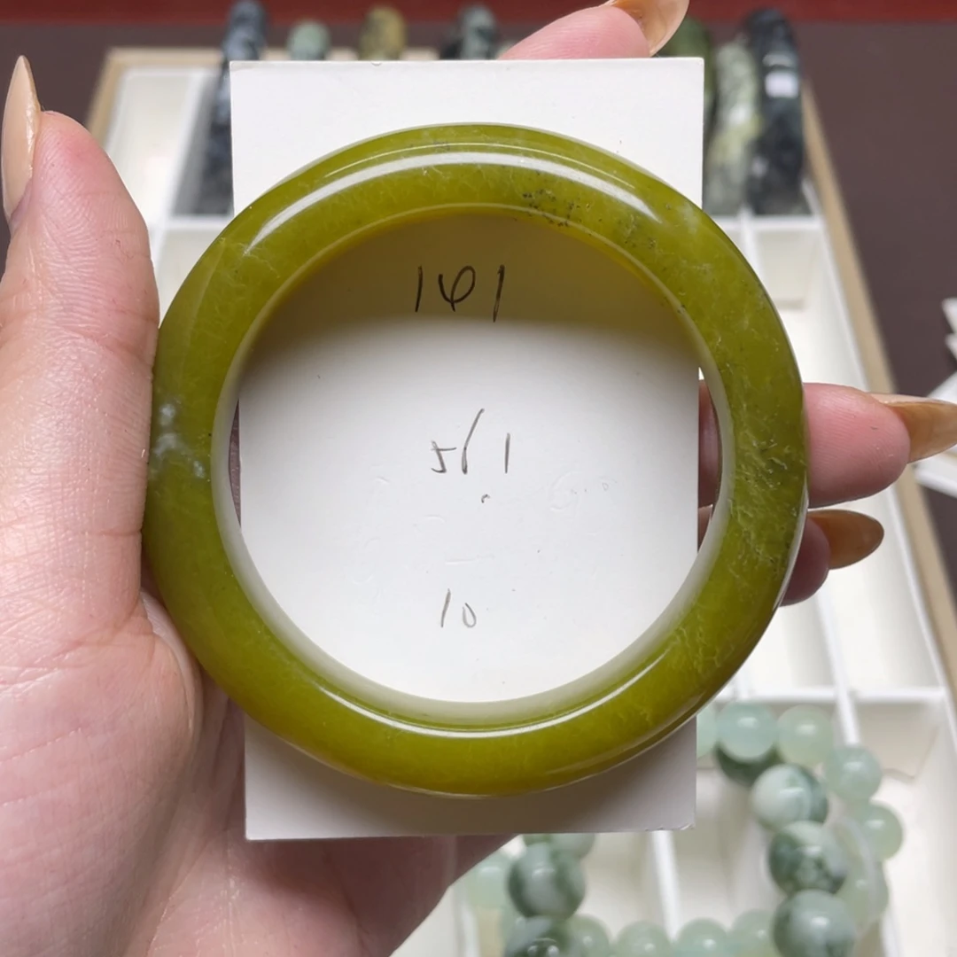 未镶嵌蛇纹石玉手链