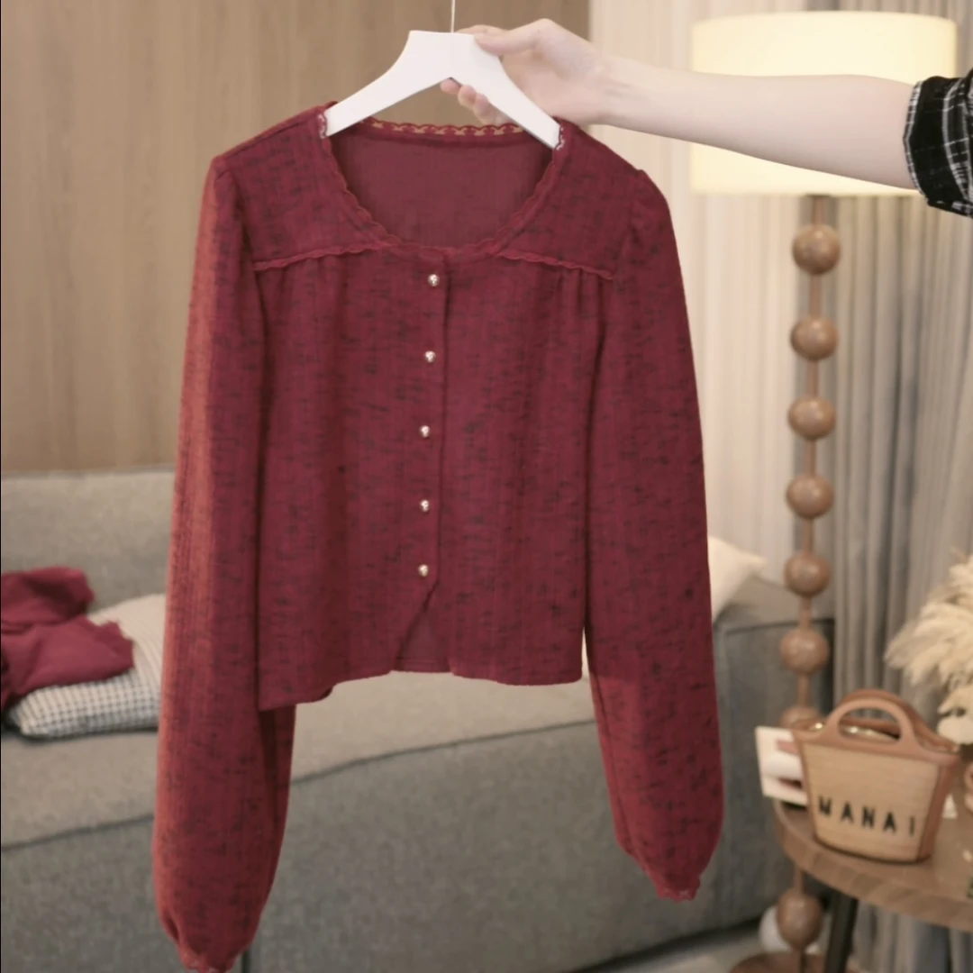 【大脸哈】2025秋冬新款时尚设计感花边圆领打底衬衫女减龄显瘦衬衣