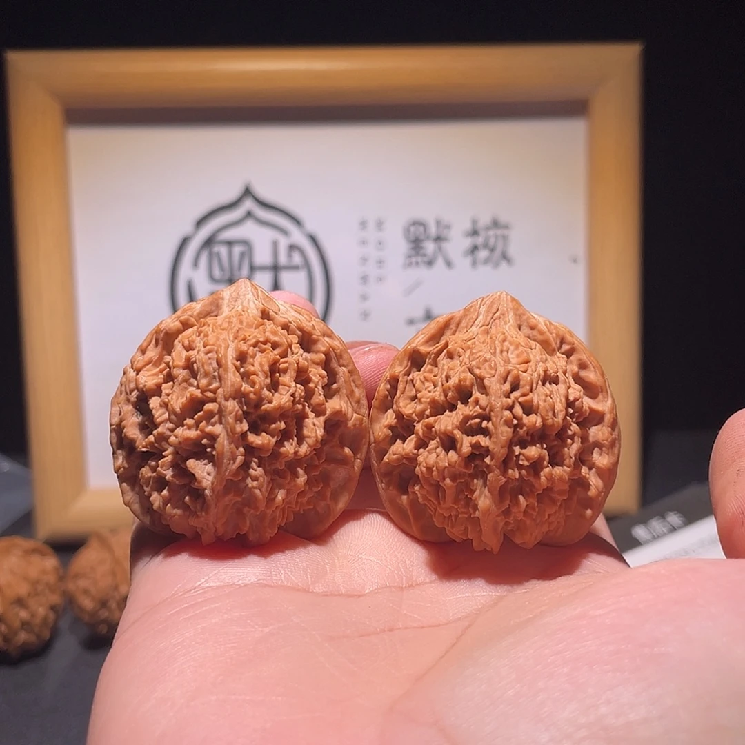 文玩核桃把件40全品满天星
