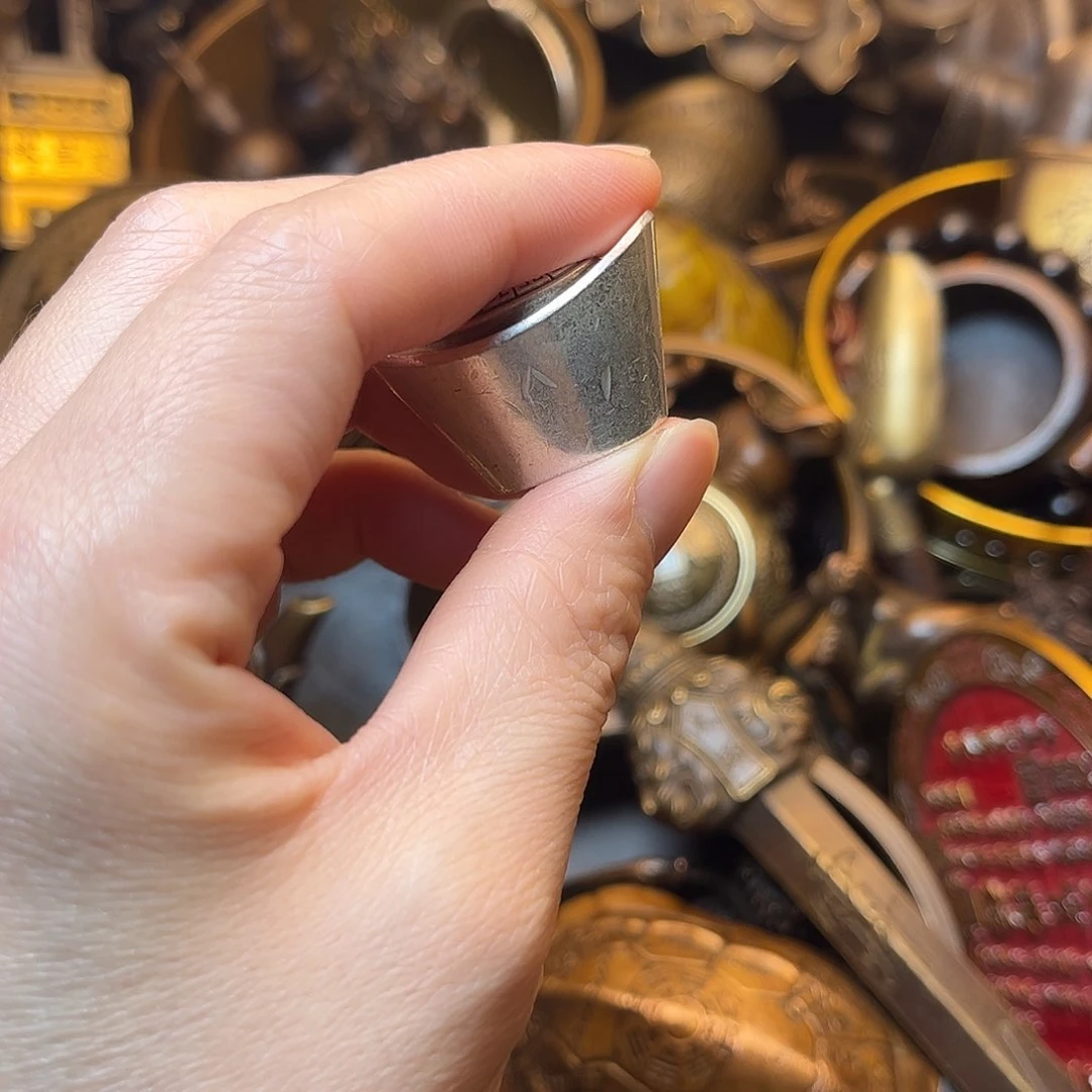 精美铜器工艺品等