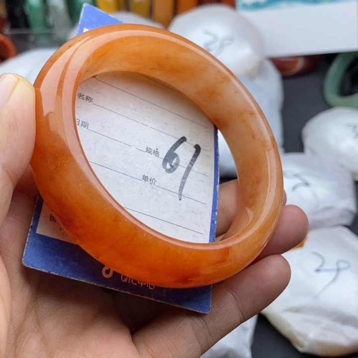 未镶嵌手镯石英质玉