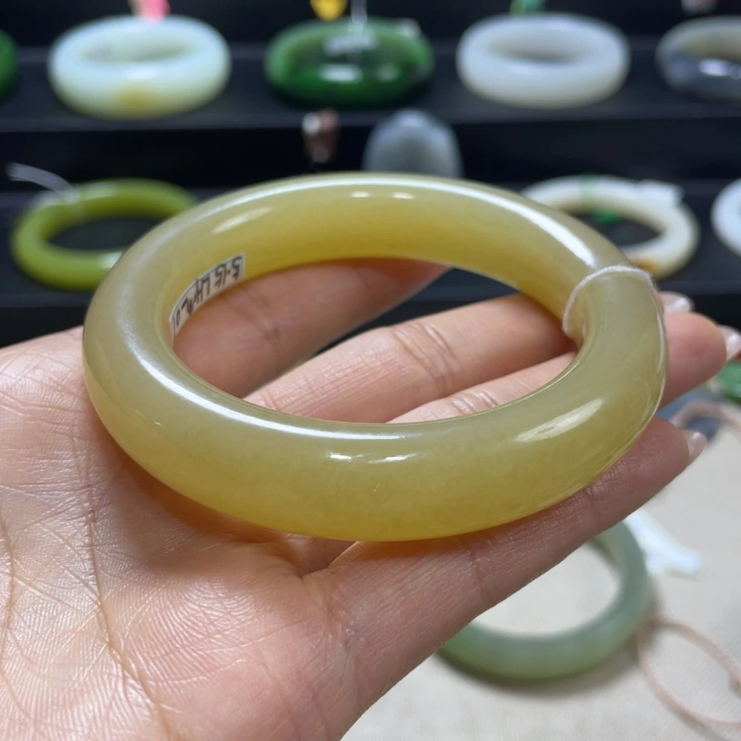 和田玉（糖玉）未镶嵌手镯青海野牛沟料