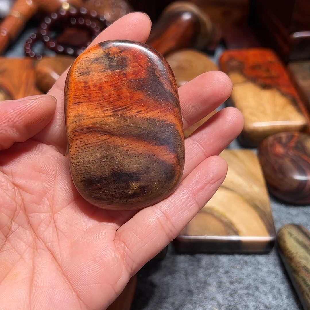 ****空交趾黄檀（大红酸枝）