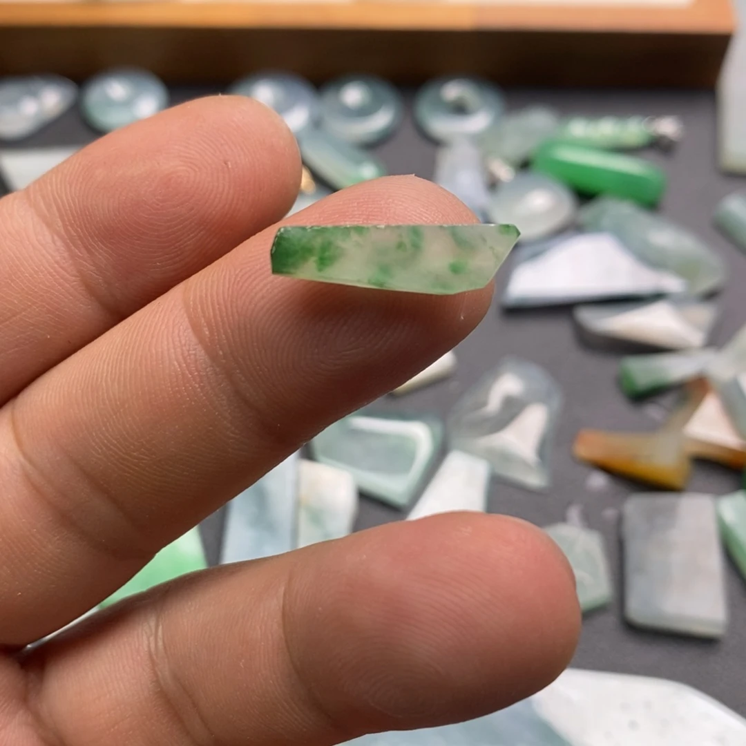 定制翡翠未镶嵌不包工
