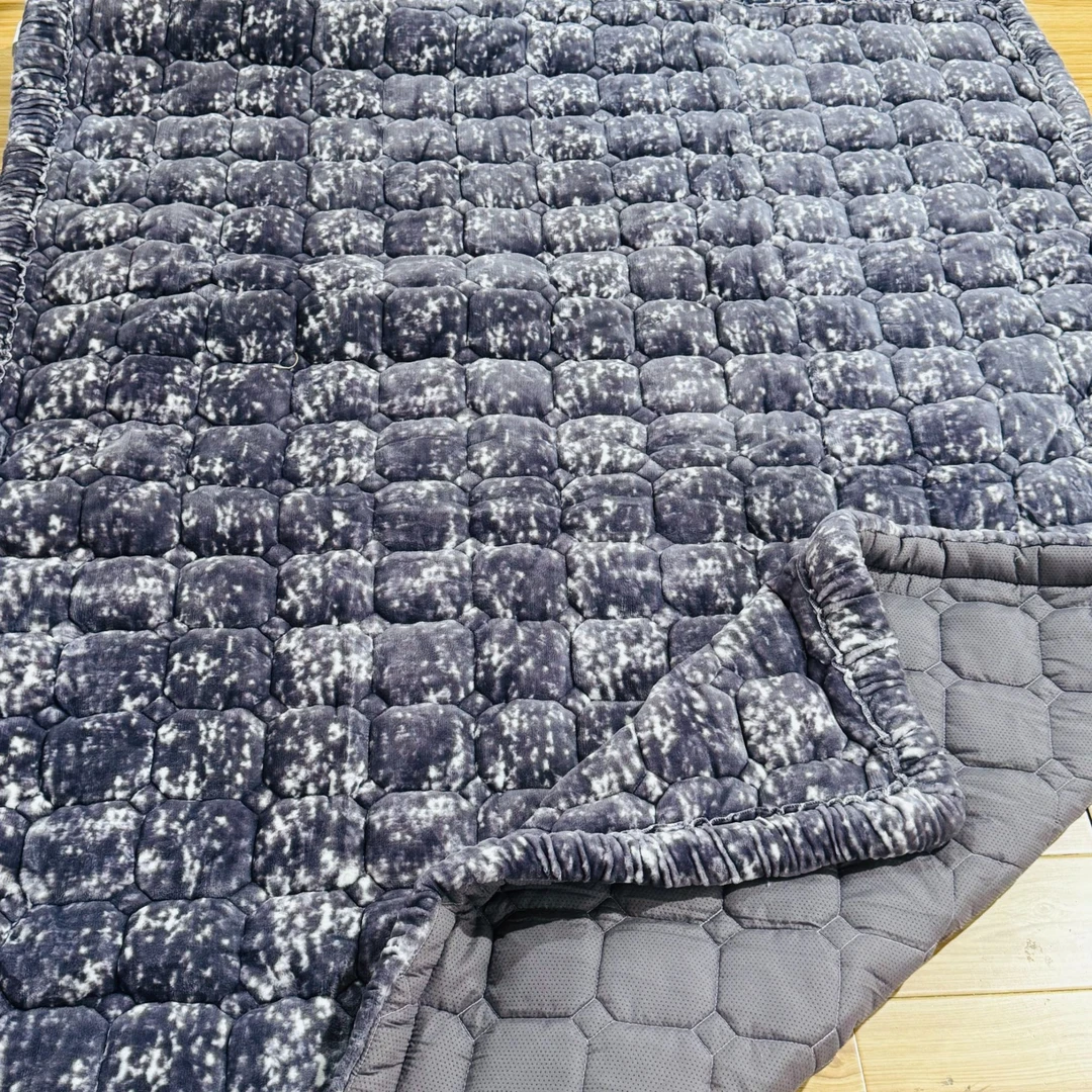 《云云家》超密婴儿绒雪花纹软床垫床褥尺寸约150*200
