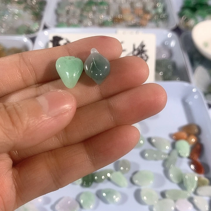 并***乎翡翠未镶嵌吊坠(不含链)