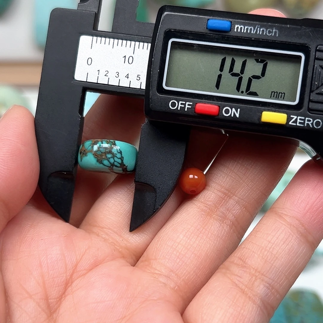 南红玛瑙未镶嵌珠宝奇石