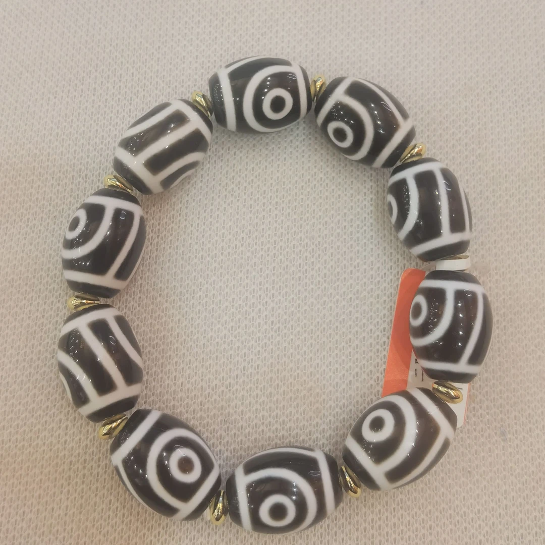 壹加思默-二眼多宝玛瑙手串多样性发一