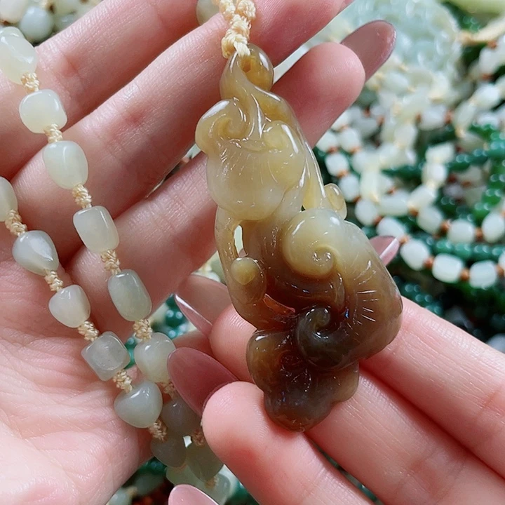 颈饰未镶嵌和田玉