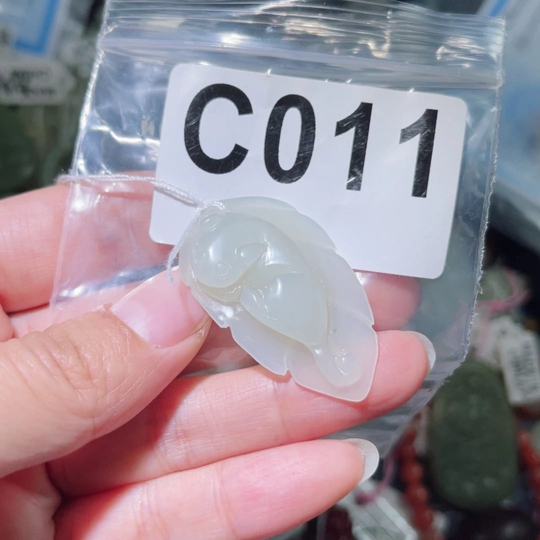 颈饰未镶嵌和田玉