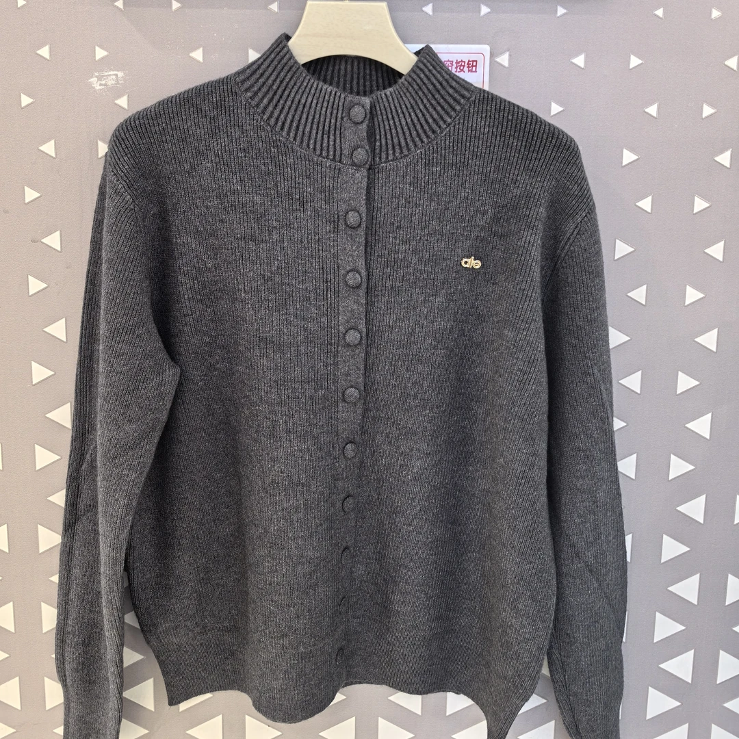 （兄）吉缘8807中领11扣加厚女衫