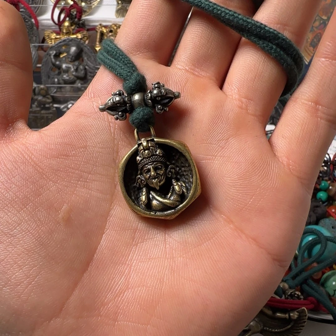 定***贤玻璃颈饰啊啊啊啊啊