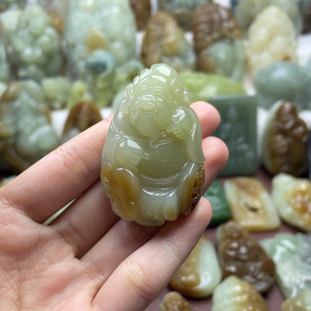 大***ღ和田玉未镶嵌颈饰